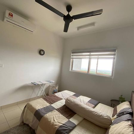 Alanis D'Semporna Homestay Sepang Esterno foto