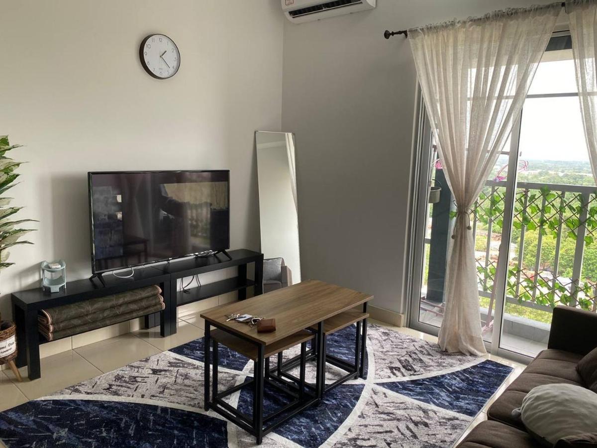 Alanis D'Semporna Homestay Sepang Esterno foto