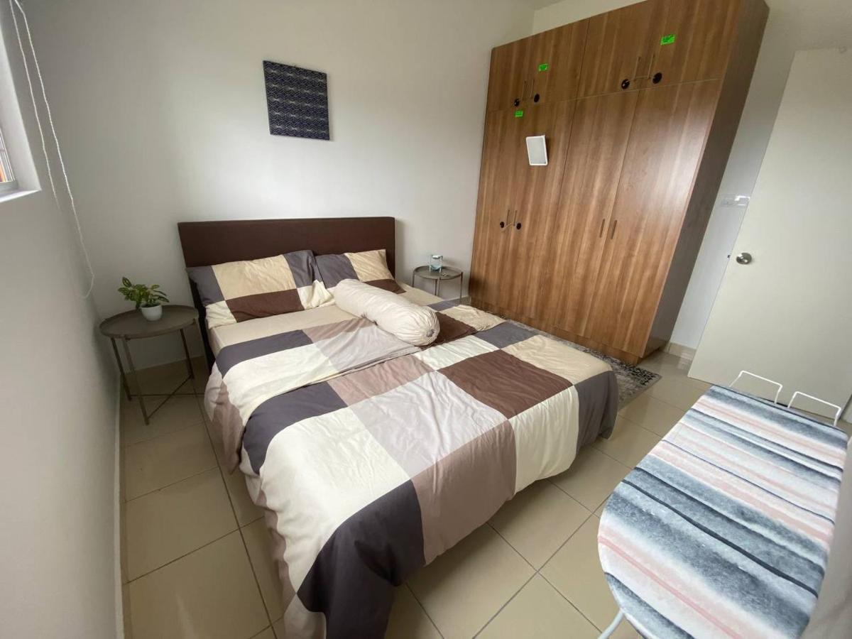 Alanis D'Semporna Homestay Sepang Esterno foto